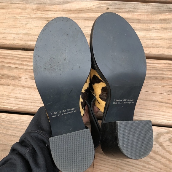 I Desire the Things that Will Destroy Me Sandals - Picture 8 of 8